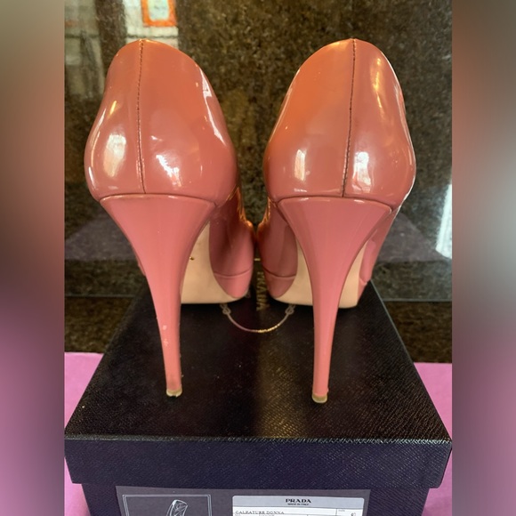 PRADA Calzature Donna Round Toe Heels ~ EU Size 40/US 9.5 ~ color Nero/Blush - Picture 5 of 12